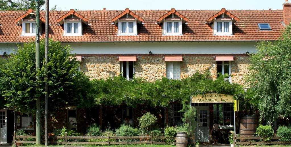 Au Bord Du Lac Hotel Saint-Rémy-lès-Chevreuse Exterior foto